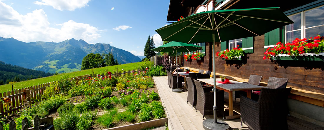Almhütte Breitebenalm in Grossarl, dem Tal der Almen im Salzburger Land, mitten in den Bergen in Österreich